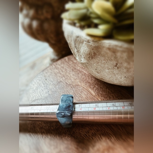 Ring Lucite Swirl - Picture 4 of 6